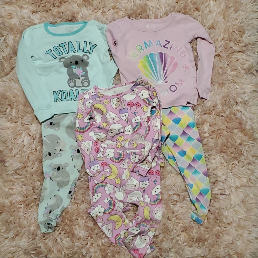 Set of long sleeve pajamas
